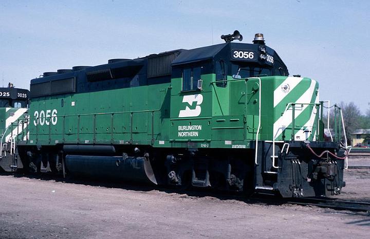 BN 3056 - GP40-2.jpg